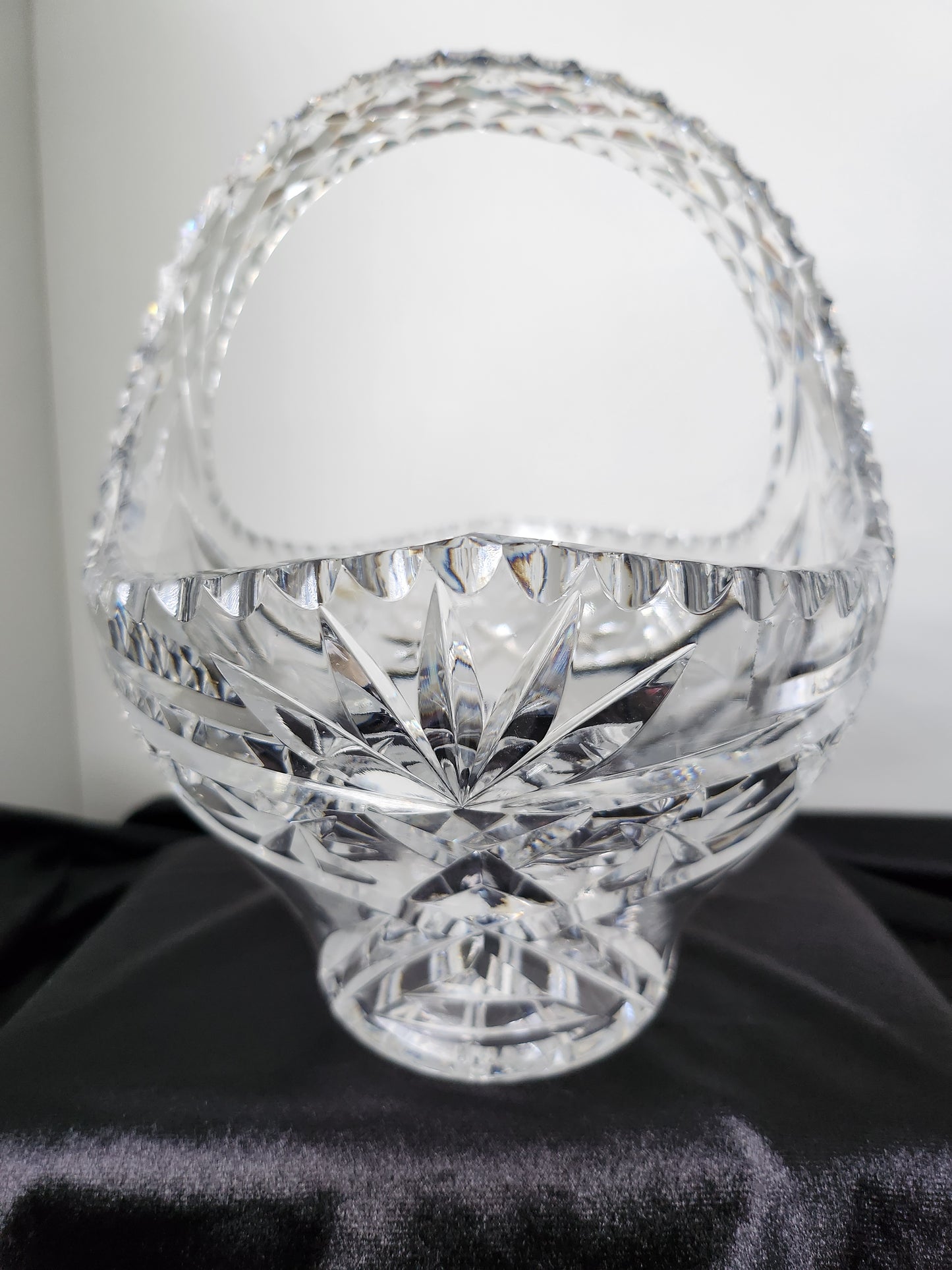 Large Diamond Cut Crystal Basket