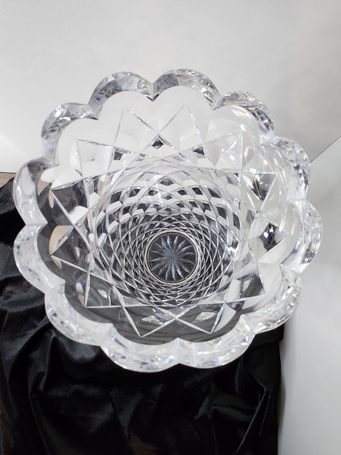 Large Diamond Cut Crystal Vase